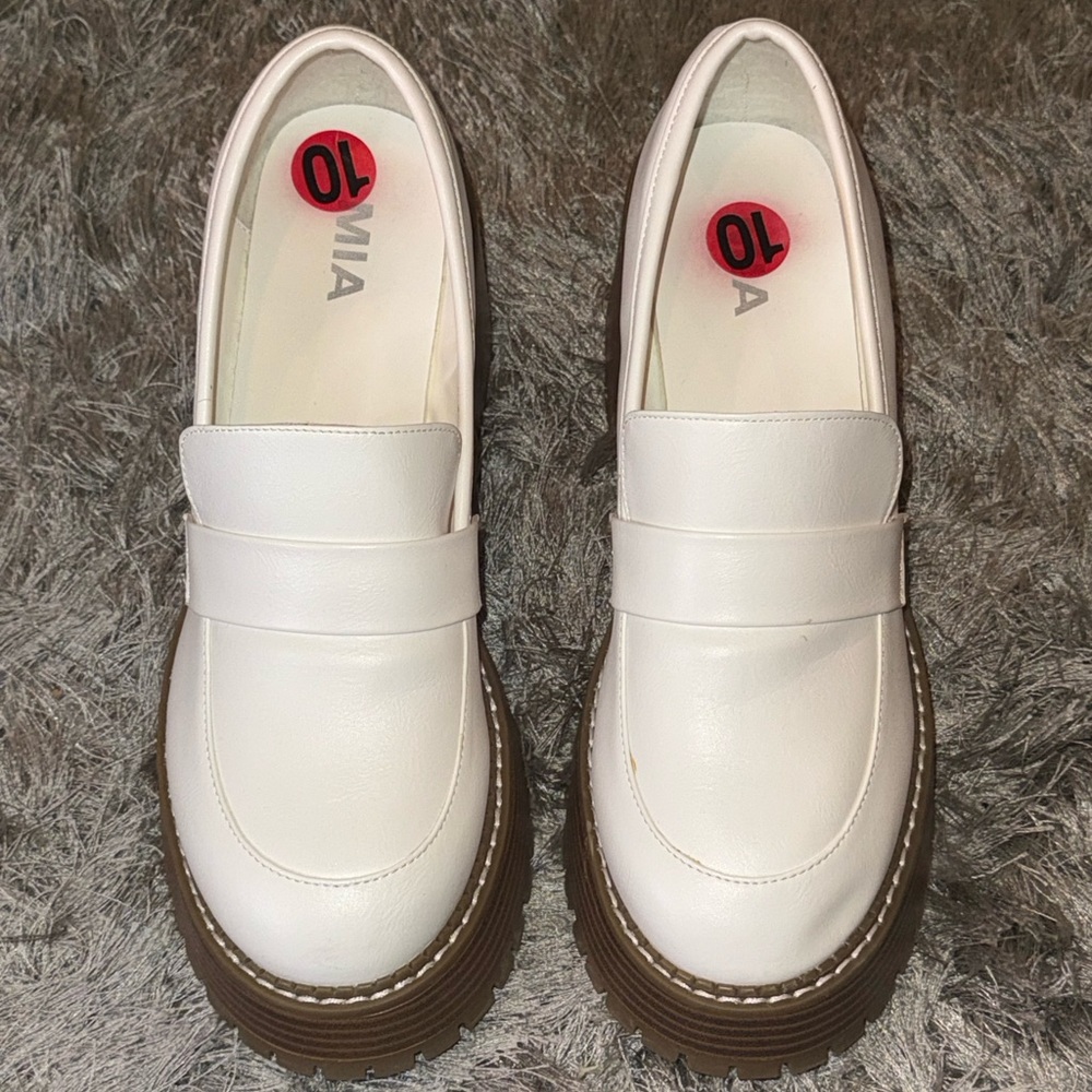 White Chunky Loafers - Women's Casual Slip-On Shoes Size: 10